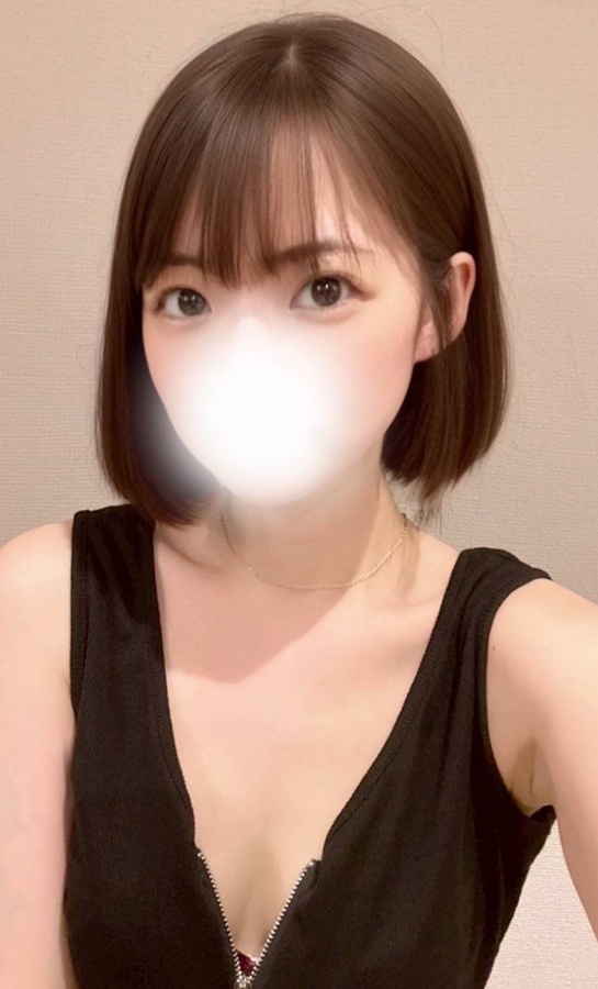 小嶋せりな